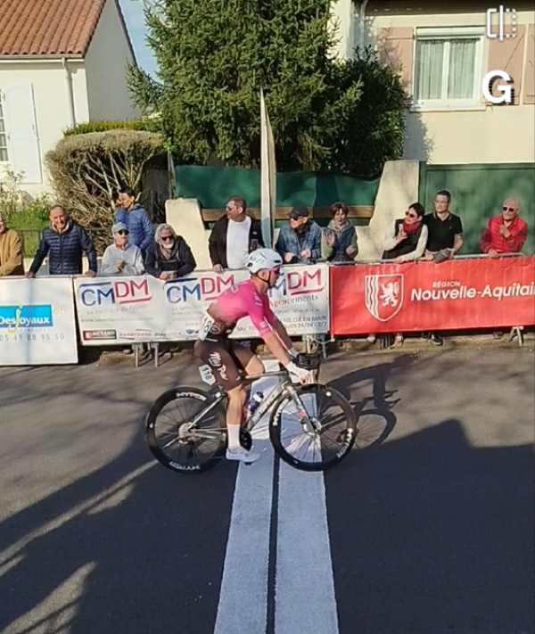 GP de Buxerolles (Elite-Open): Victoire Lavalloise