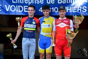 Podium: Le Voide 3+J
